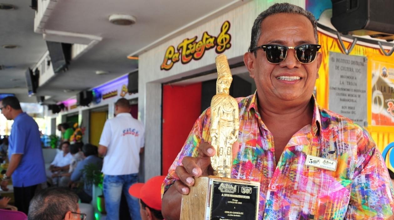 Edwin Madera propietario y creador de La Troja.