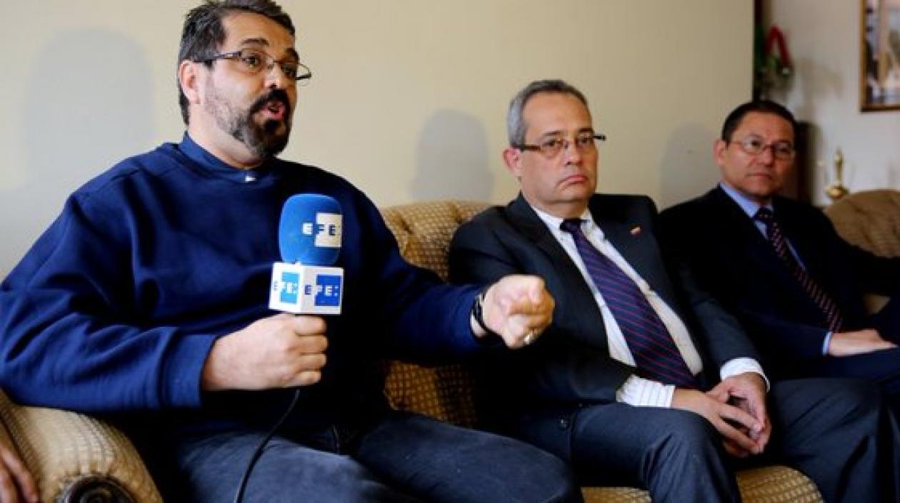 Tres de los magistrados que pidieron asilo en Chile.