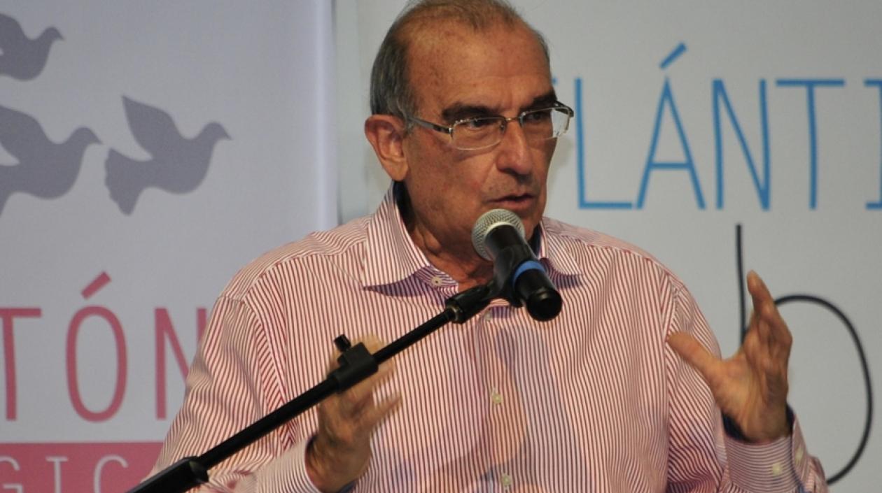 Humberto De la Calle, aspirante presidencial por el movimiento "Un país donde quepamos todos".