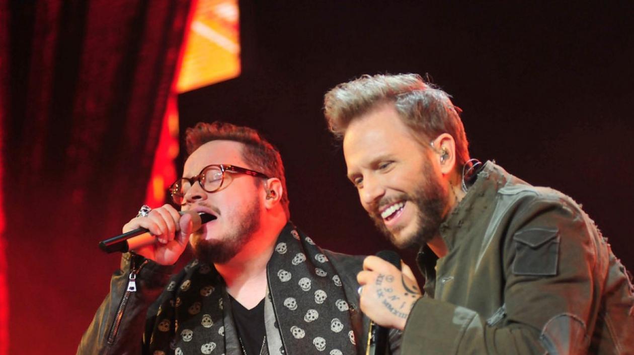 Leonel y su compañero, Noel Schajris de Sin Bandera.
