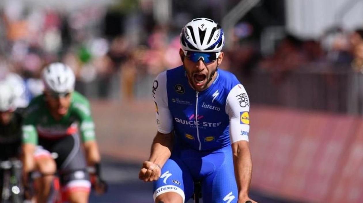 Fernando Gaviria a su llegada a la meta.