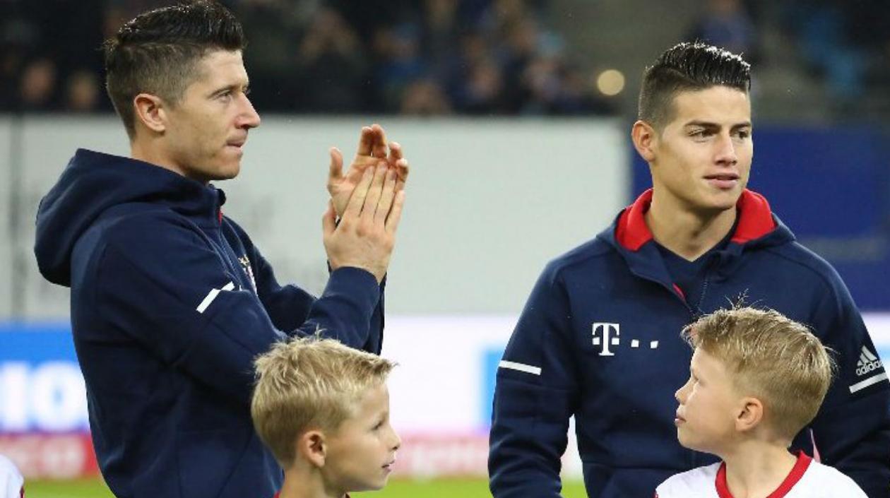  Robert Lewandowski y James Rodríguez.