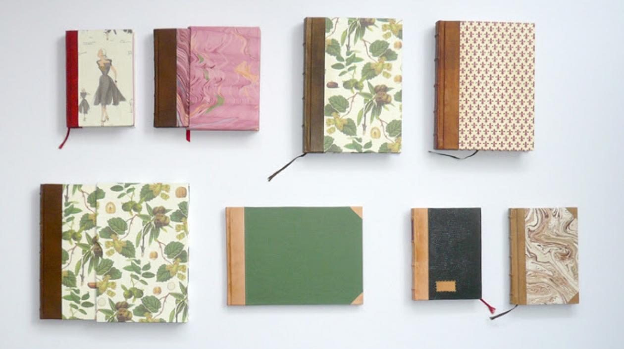 Libros de elaboración artesanal.