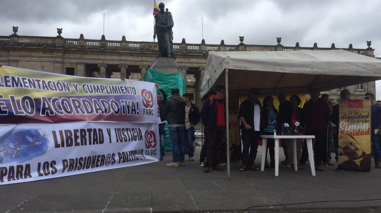 Las FARC solicitaron al mandatario convocar los mecanismos previstos en el acuerdo que firmaron para analizar las dificultades.