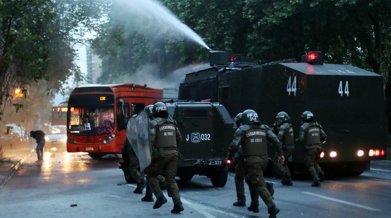 Los disturbios se produjeron al término de una protesta por la muerte del activista Santiago Maldonado.