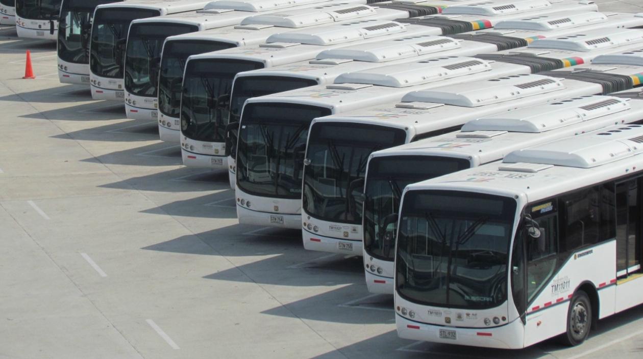 Buses articulados de Transmetro que circularán con mayor frecuencia los sábados.
