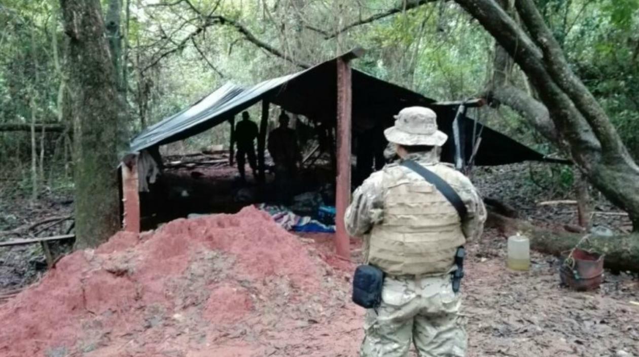 La operación se desarrolló en una zona boscosa.