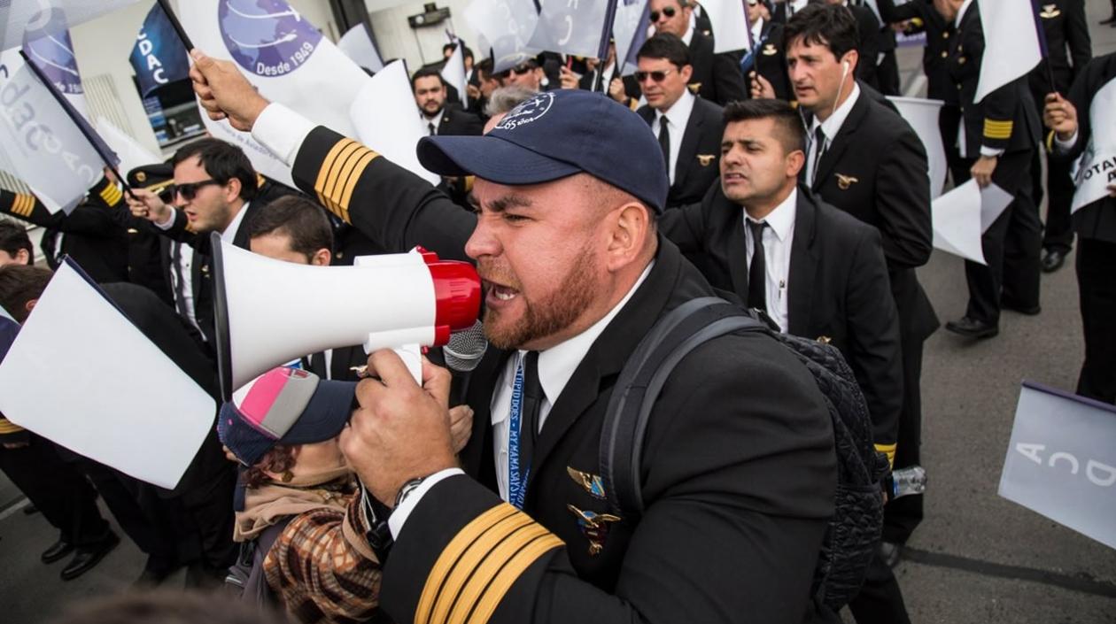 Pilotos de Avianca en huelga