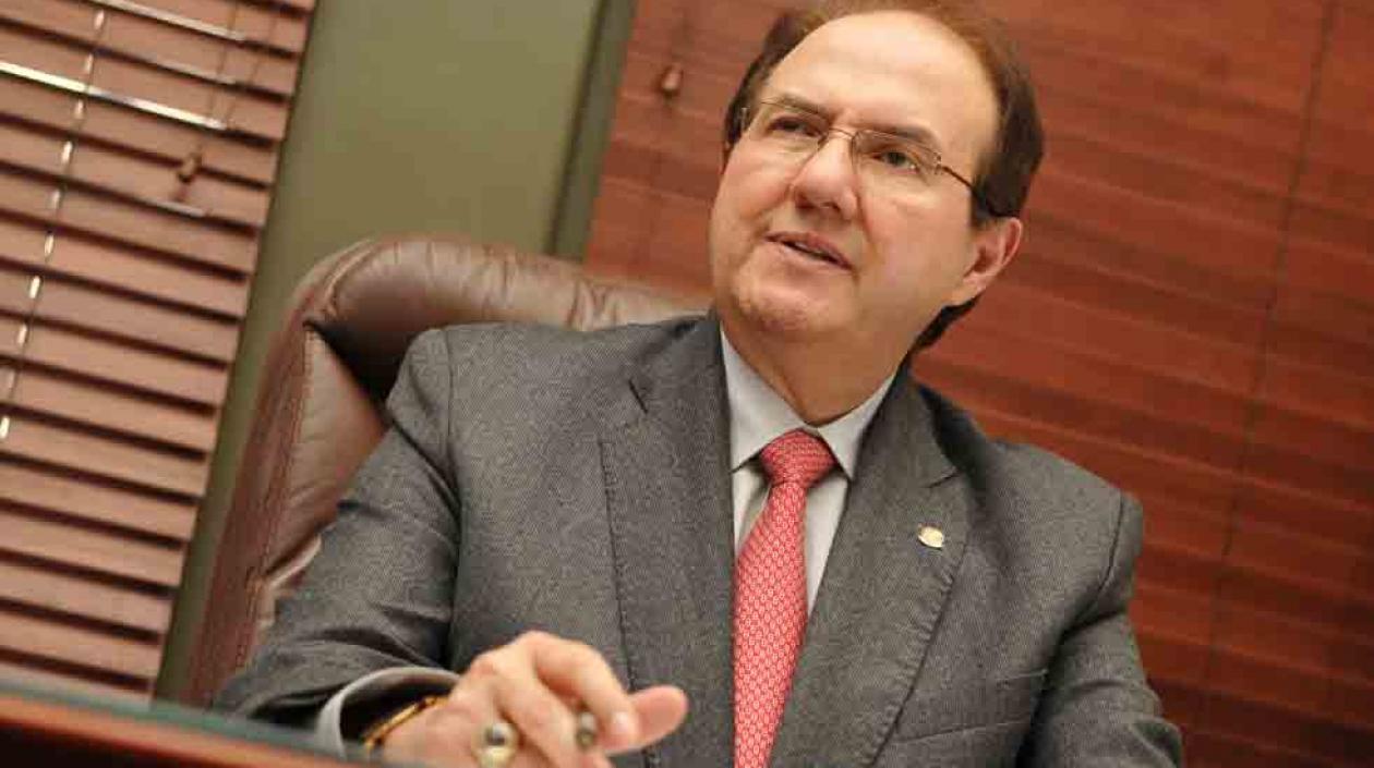 Leonidas Bustos, exmagistrado.