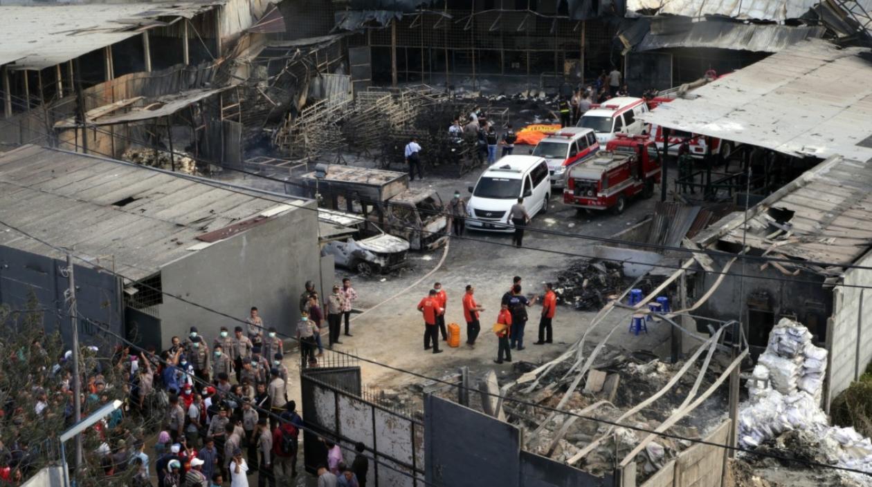 Lugar donde se produjo el incendio en Indonesia en una fábrica de fuegos artificiales.