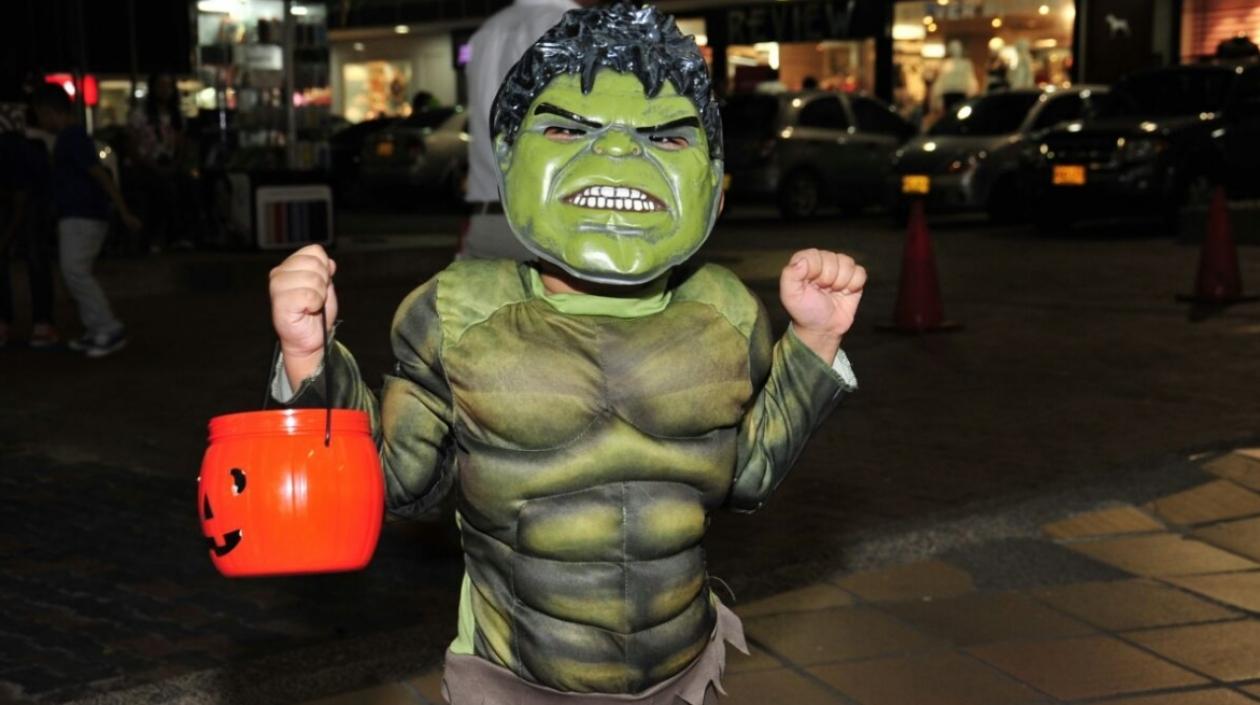  Las preferencias de disfraces en los niños son de súper héroes, princesas y personajes que están de moda. 