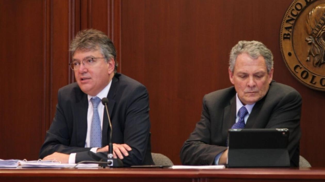 El Ministro de Hacienda, Mauricio Cárdenas, y el director del Banco de la República, Juan José Echavarría.