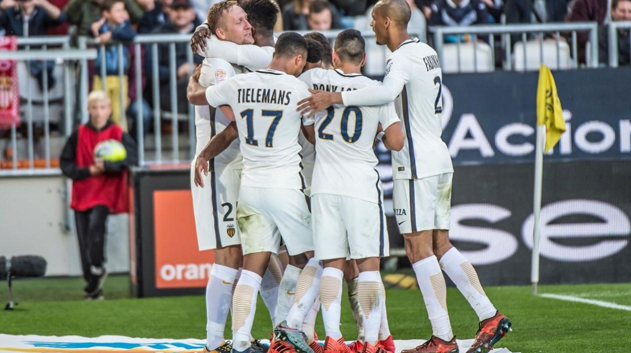 El Mónaco escolta al PSG en la Liga Francesa.