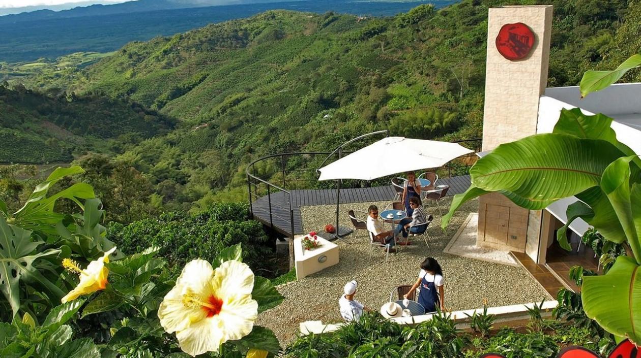 La Hacienda San Alberto está a 45 minutos de Armenia.