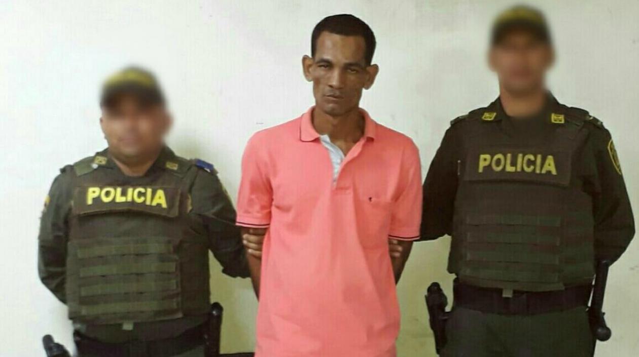 César Augusto Pereira, capturado por presuntamente atracar a los pasajeros de un bus.