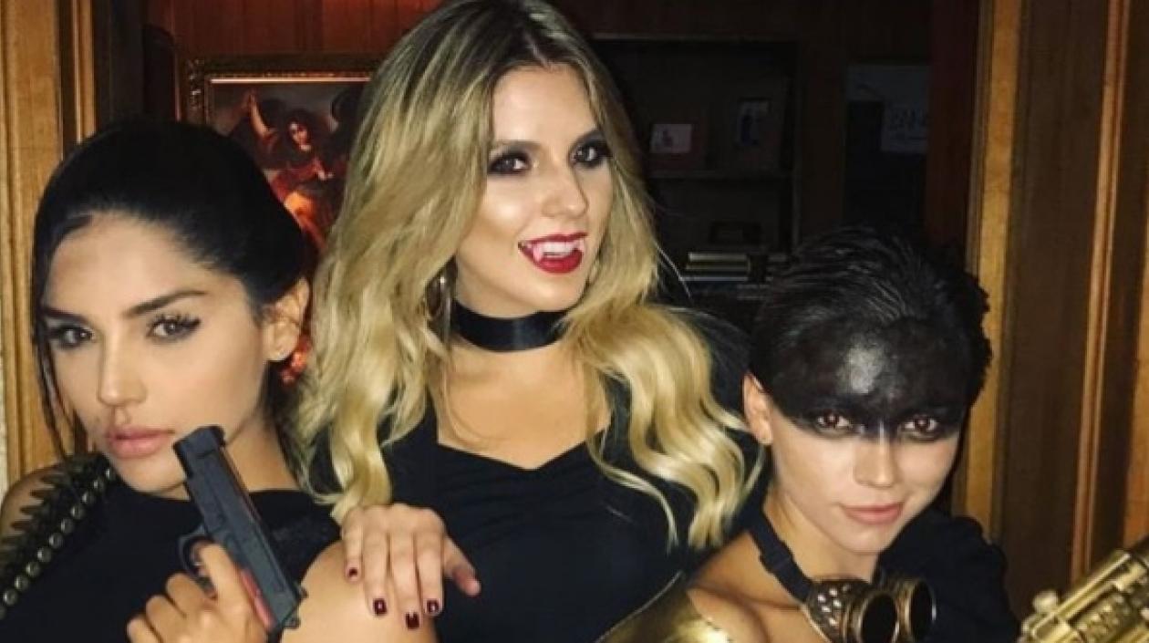 Laura González, señorita Colombia 2017 junto a dos amigas.