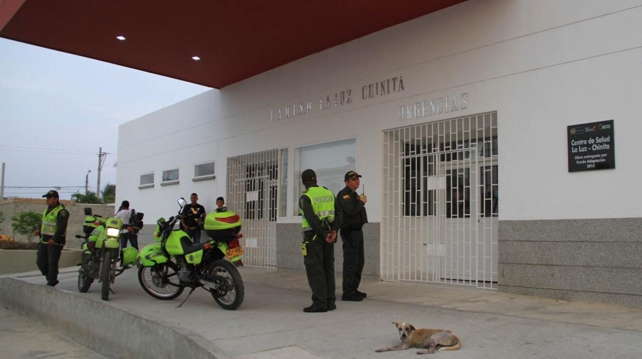 Los supuestos atracadores heridos fueron llevados por la Policía al Camino La Luz - Chinita.