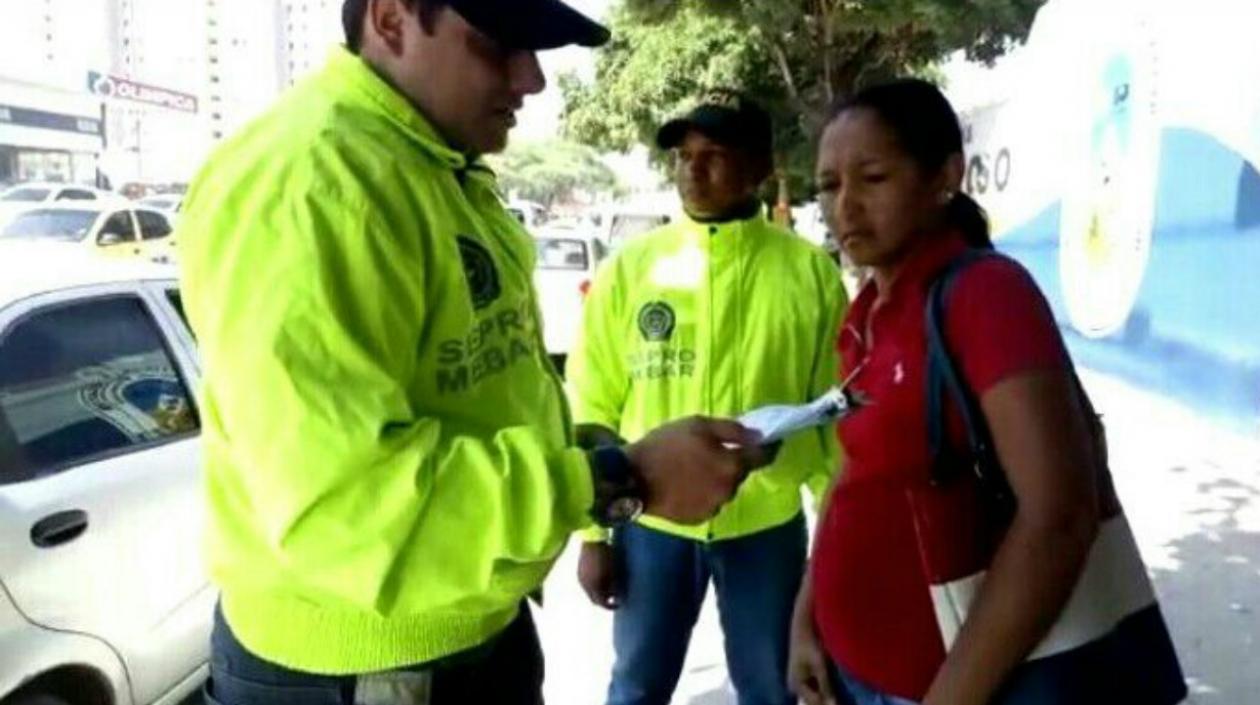 Momento en el que es capturada Hileana Patricia Henríquez Olmos.