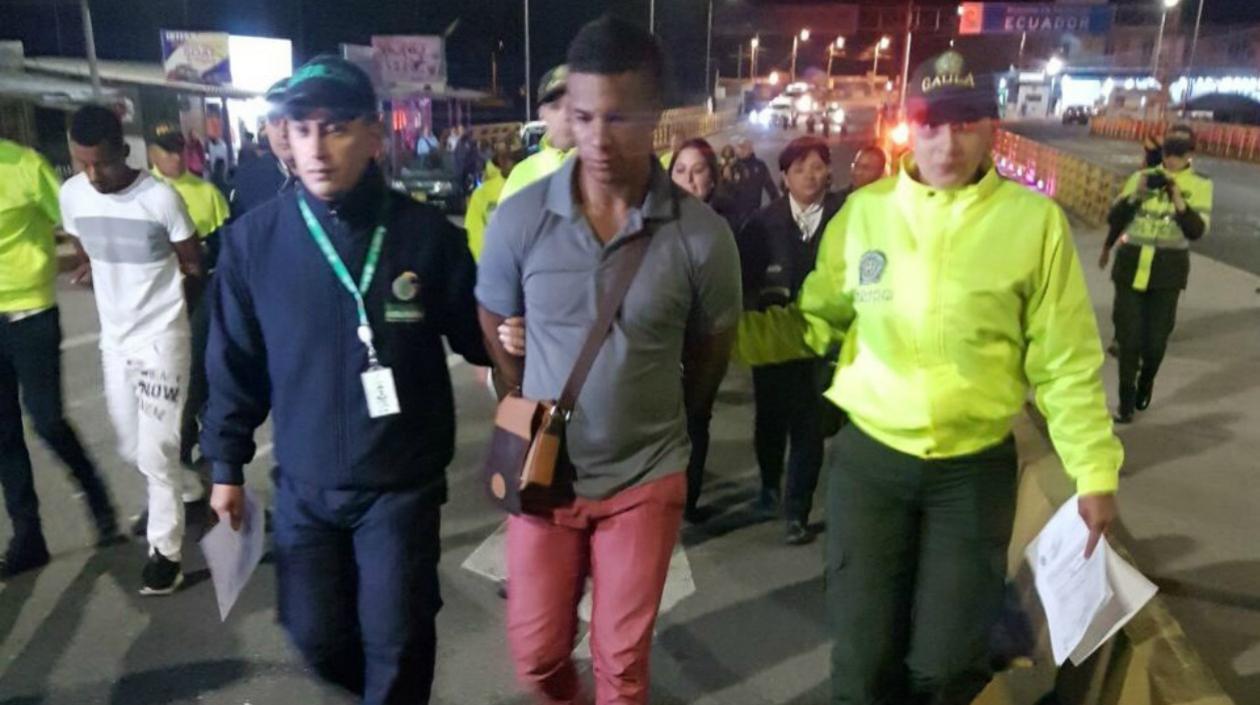 Momento en el que capturan a alias "Cholo".