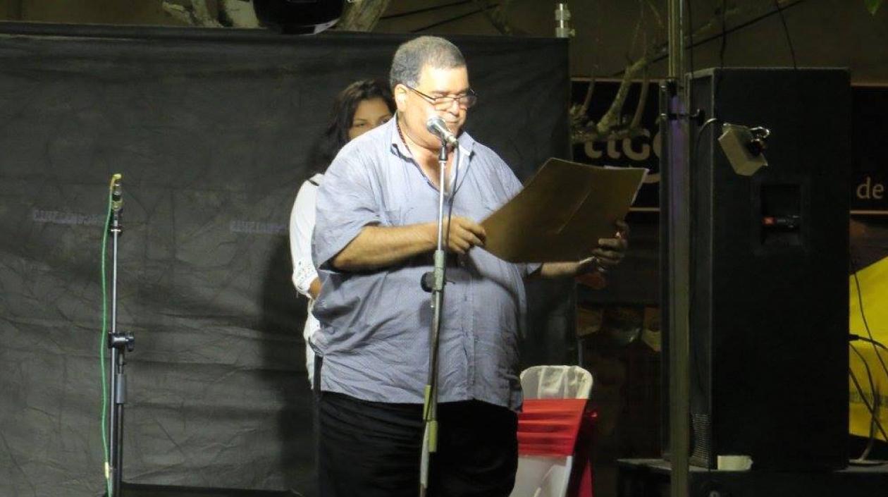 El Alcalde, José Elías Chams, presidiendo el evento ‘Dignidad de la mujer: mujeres líderes y emprendedoras’.