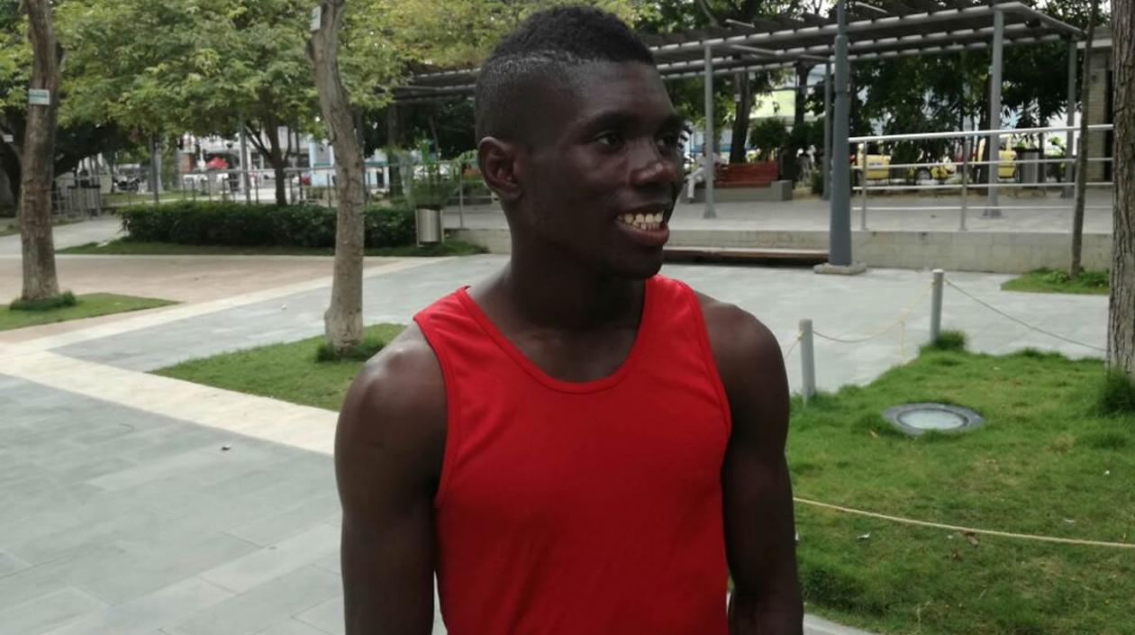 Yuberjen Martínez en la Plaza de la Paz en Barranquilla.