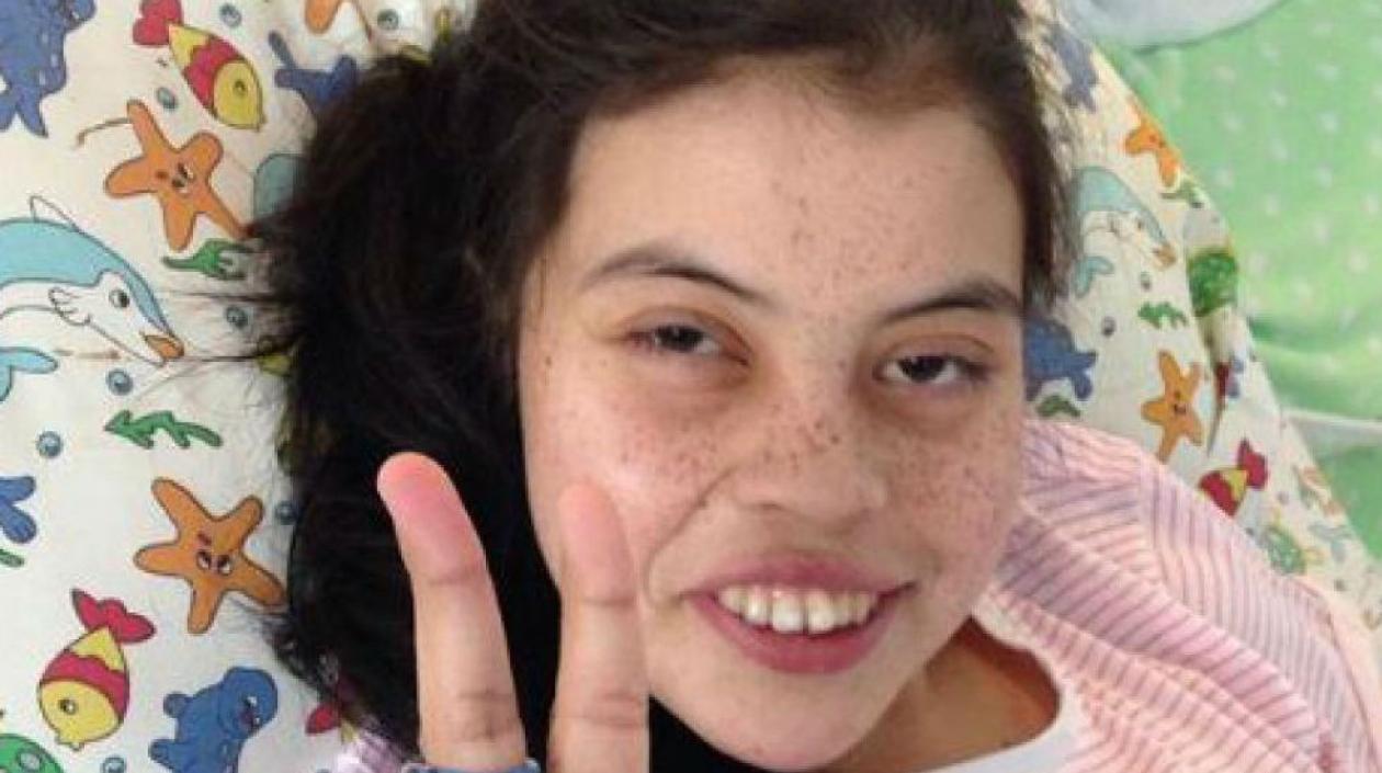 Daniela Vargas, niña enferma del corazón, a la que supuestamente se le negó un trasplante por ser pobre.