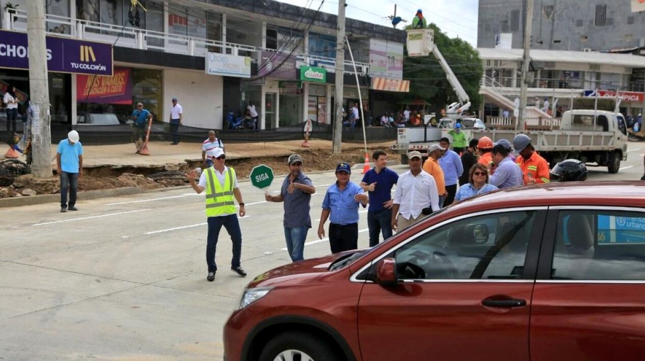 El Alcalde Char durante la apertura de la calle 76 con carrera 48.