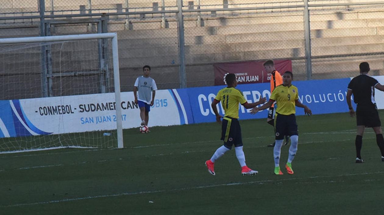 Alegría y Arroyo, con cinco y tres tantos, respectivamente, fueron las grandes figuras.