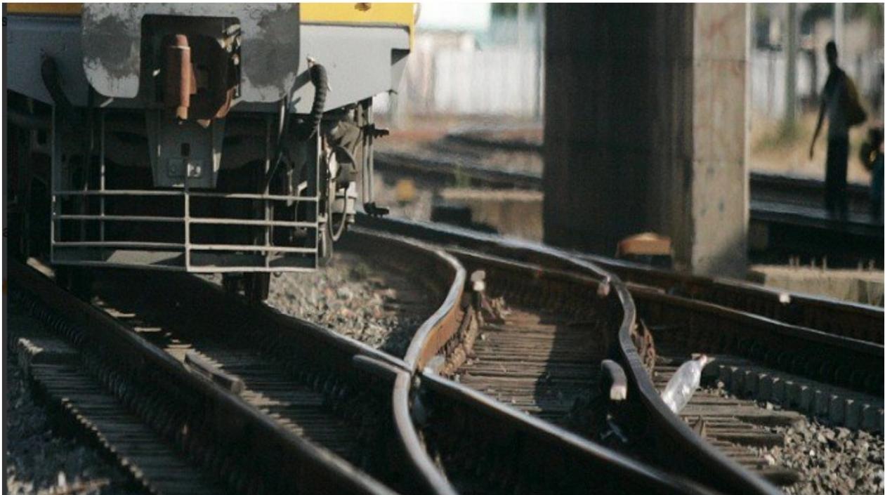 La locomotora accidentada llevaba muchos pasajeros, según las primeras versiones.