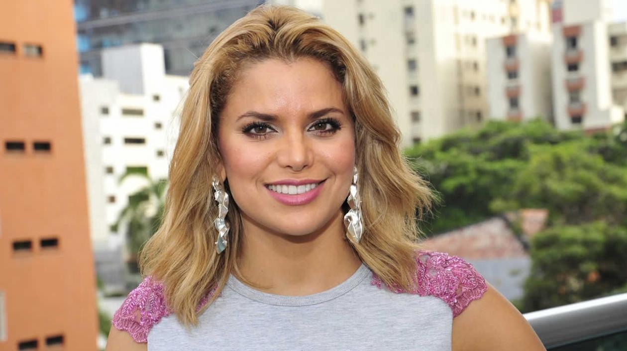 La cantante y compositora Adriana Lucía.