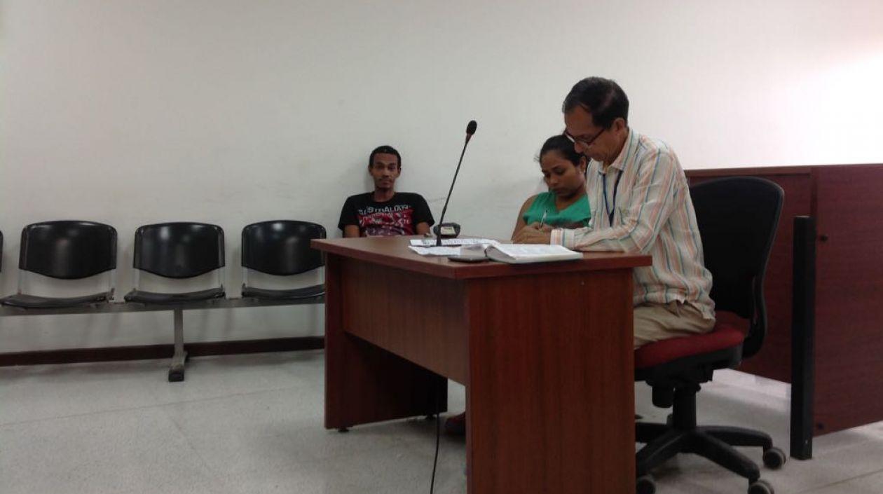 Nelson Martínez Torres, alias 'Chango', y a su pareja Viviana Negrete Díaz durante la audiencia.