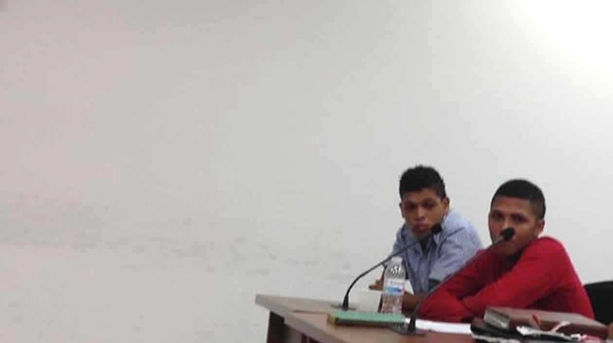 Los hermanos Francisco y Aldair Lora.