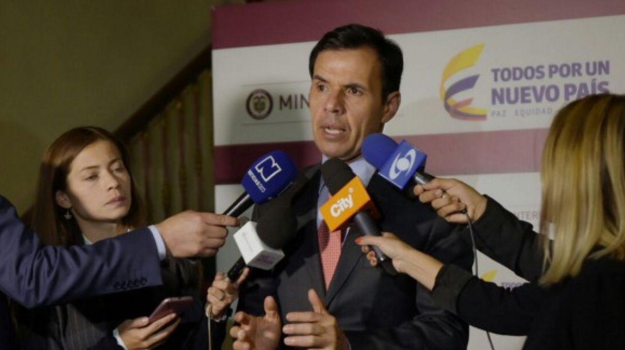 Guillermo Rivera, ministro del Interior.