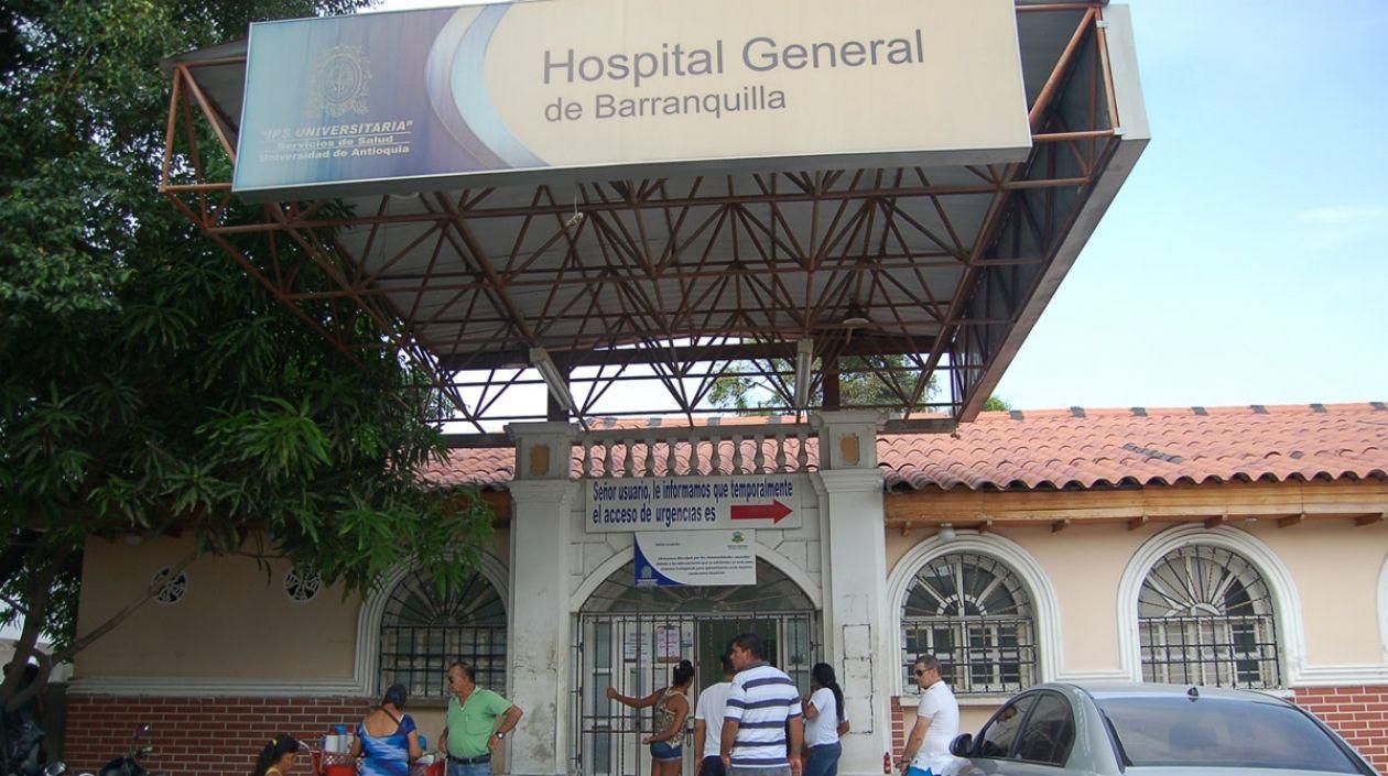 La mujer se encuentra en delicado estado de salud en el HGB.