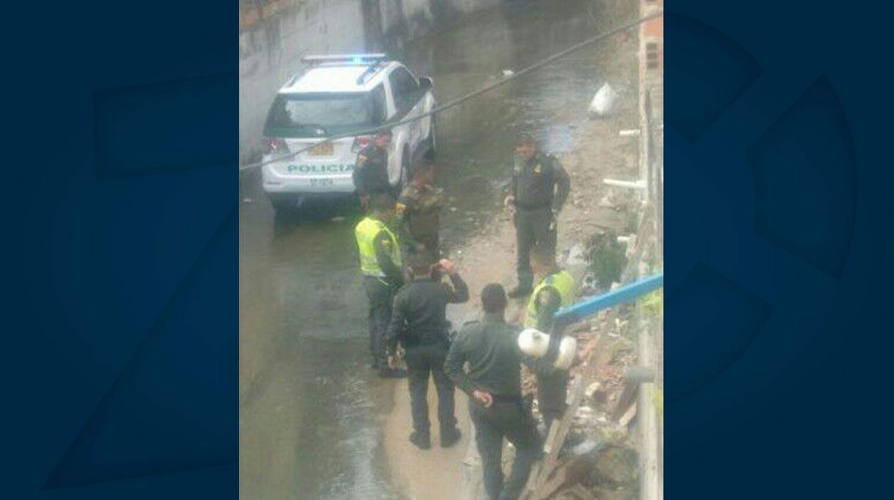 El hombre tenía aspecto de habitante de la calle.