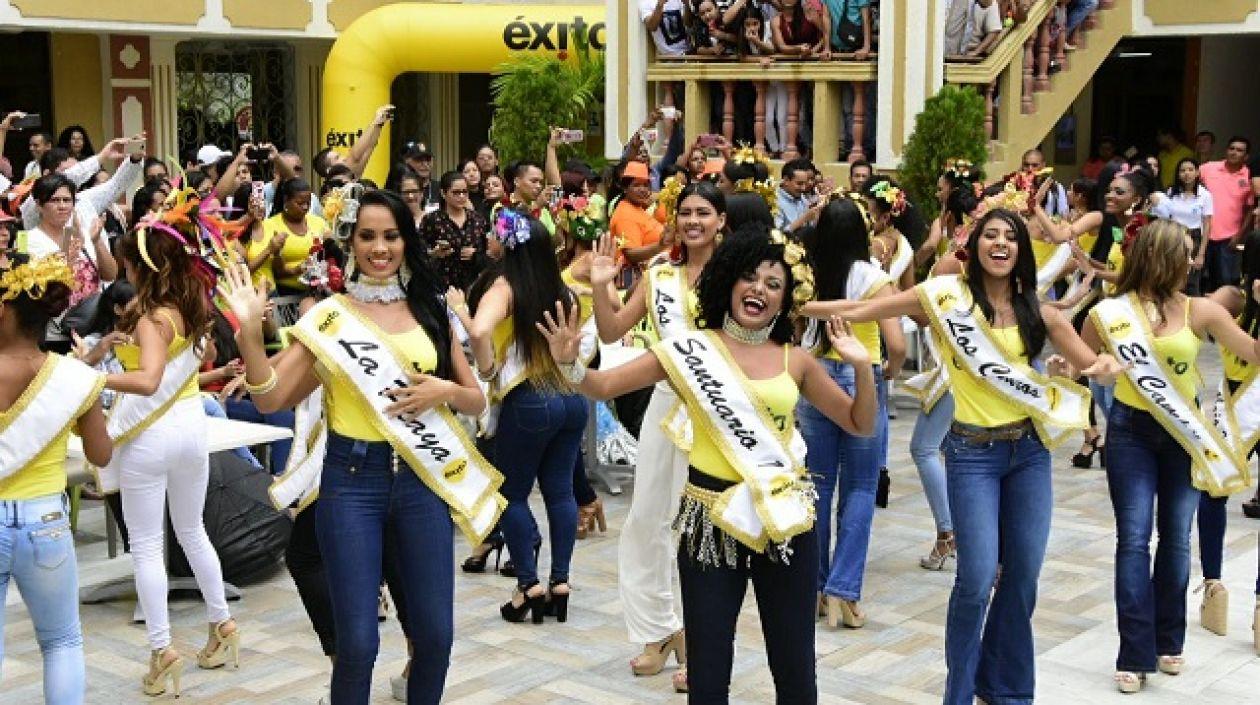 Candidatas a reinas populares.