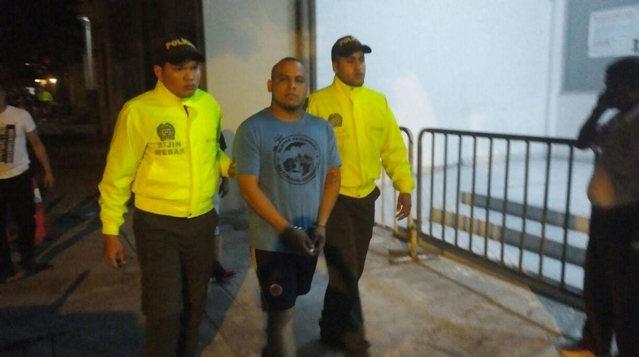 Jonathan Enrique Berdugo Bolaños, cuando era conducido a la URI