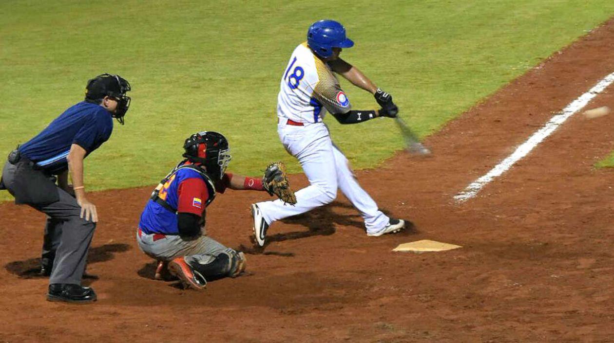 Acción el juego entre Colombia y Venezuela. 