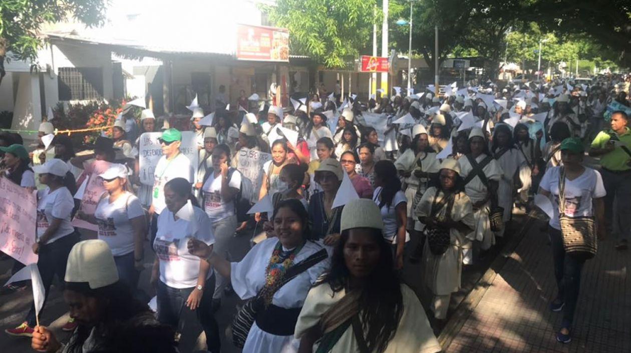 Indígenas marchan por las calles de Valledupar
