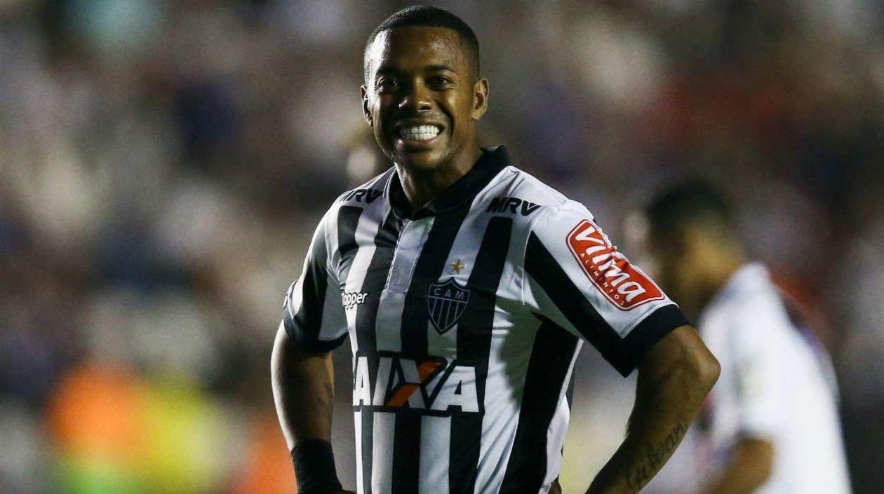 Robinho, delantero brasileño. 