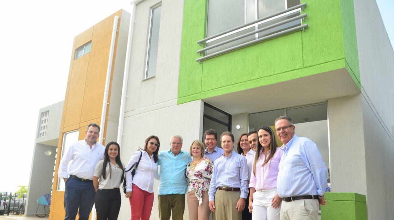 El Alcalde estuvo dialogando con representantes de la Constructora Amarilo.