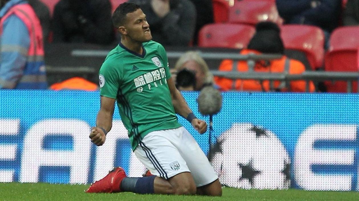 Salomón Rondón festeja su anotación. 