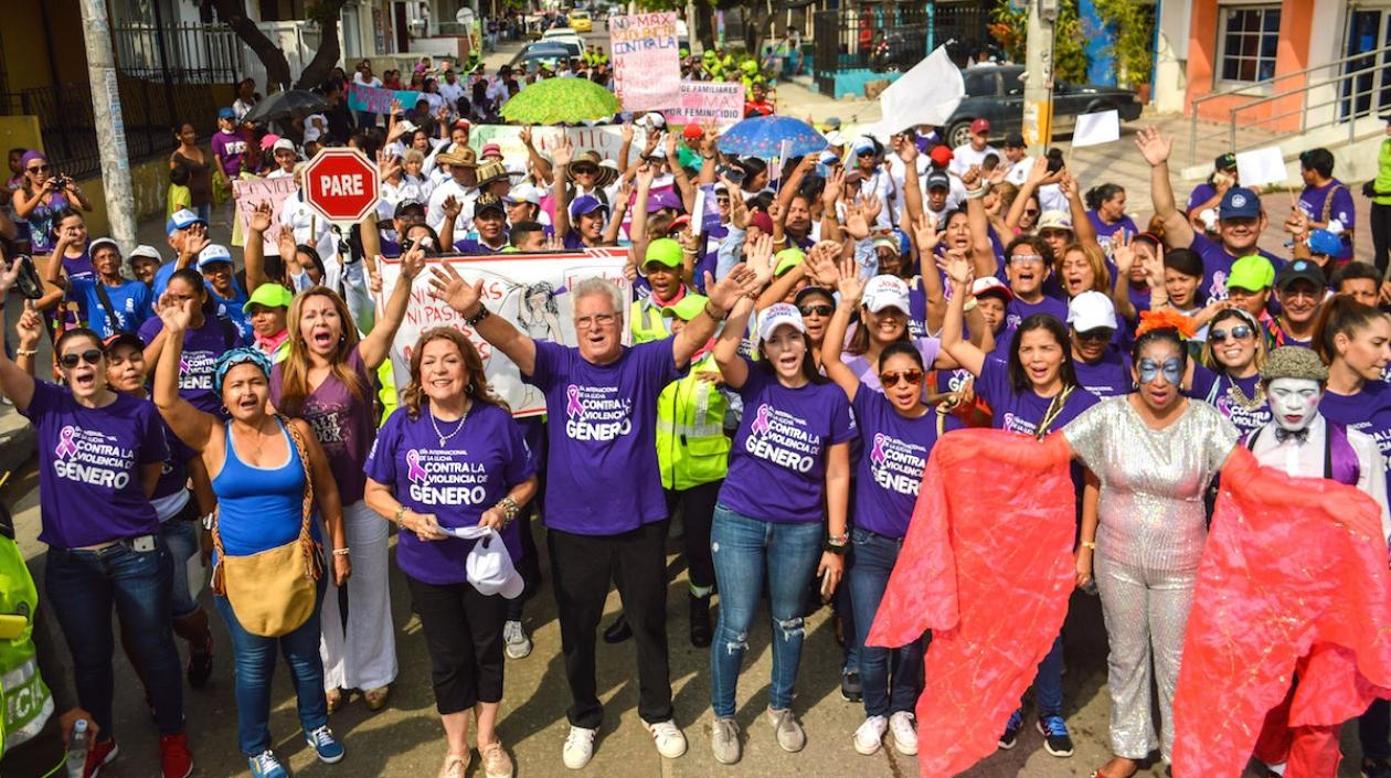 Participantes en la marcha.