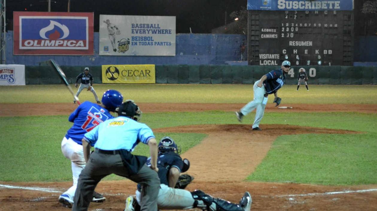 Caimanes mostró fortaleza en el bateo. 