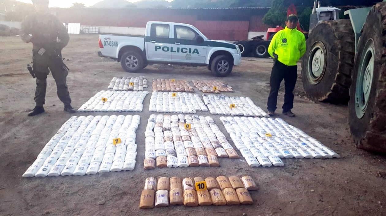 La Policía Antinarcóticos logró ubicar en un parqueadero de Santa Marta 413 kilos de cocaína
