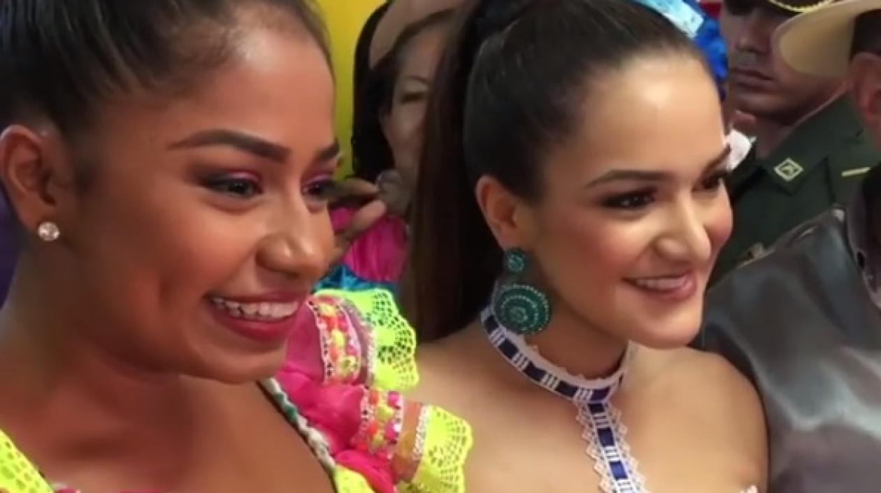 Andrea De Alba Polo, reina del Carnaval de la 44 y Valeria Abuchaibe, reina del Carnaval de Barranquilla.