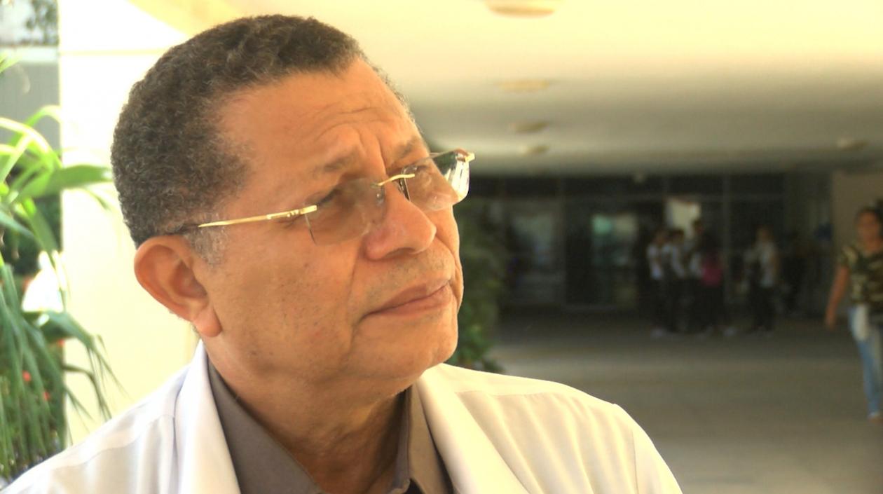 Agustin Guerrero, toxicólogo que atiende a la menor.