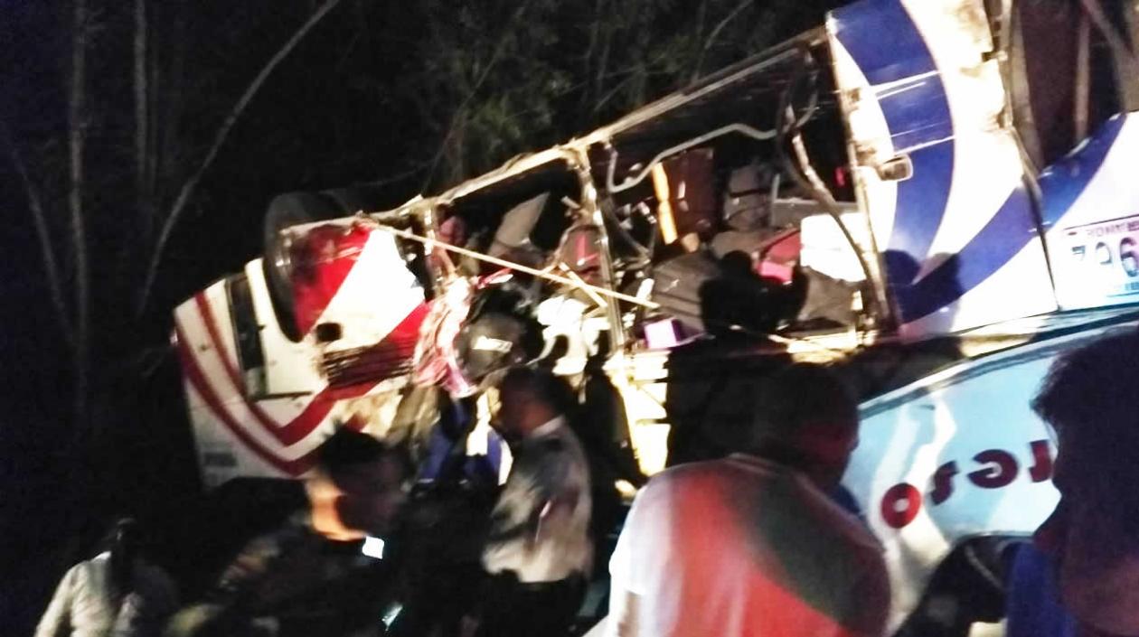 Así quedó el bus accidentado de Expreso Brasilia.