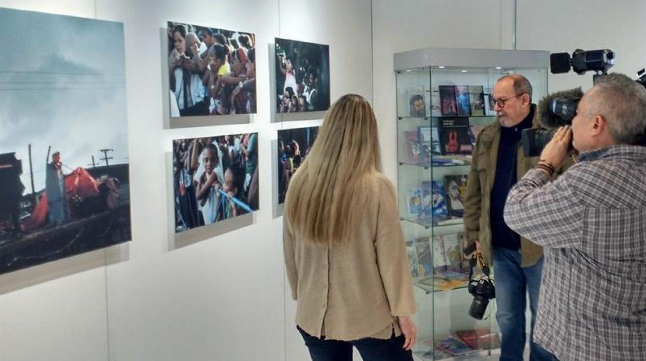  Fotografía facilitada por la Fundación SGAE de varias de las instantáneas tomadas por Silvio Rodríguez, que forma parte de "Silvio Rodríguez. Gira por los barrios".