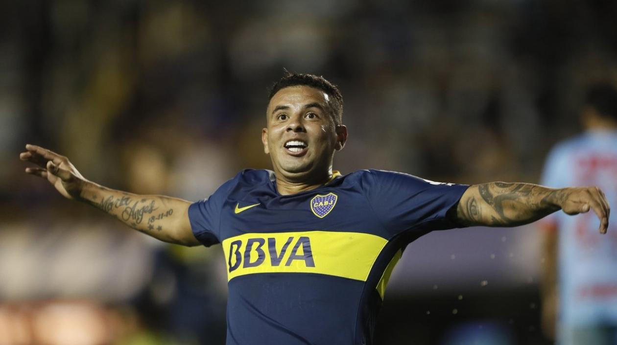 Cardona celebrando su gol. 
